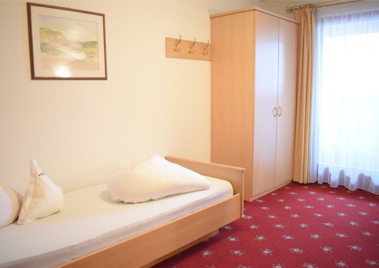 Hotel Nussbaumerhof *** Роденго Екстериор снимка