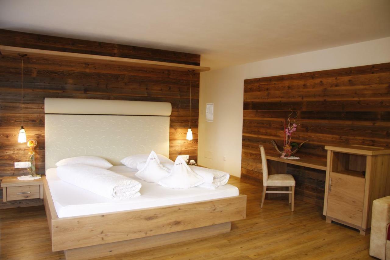 Hotel Nussbaumerhof *** Роденго Екстериор снимка